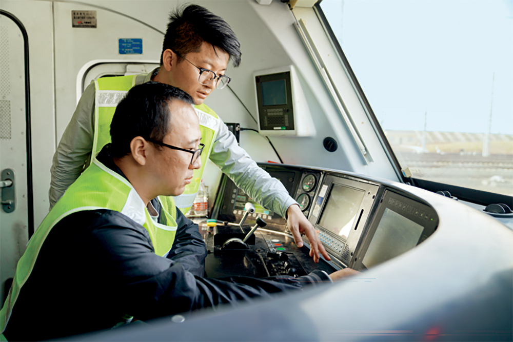 浩吉铁路现场试验测试