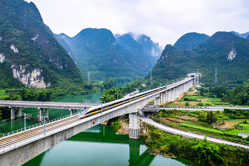 复兴号高速综合检测列车